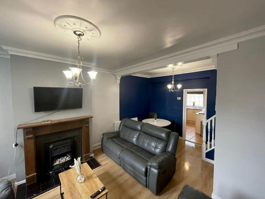 Beautiful 2 Bed House Near Centre - 5g Wifi Дом отдыха