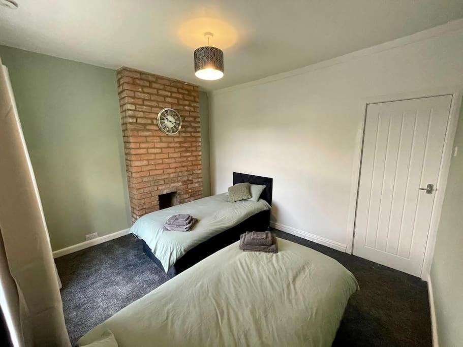 Дом отдыха Beautiful 2 Bed House Near Centre - 5g Wifi Кингстон-апон-Халл